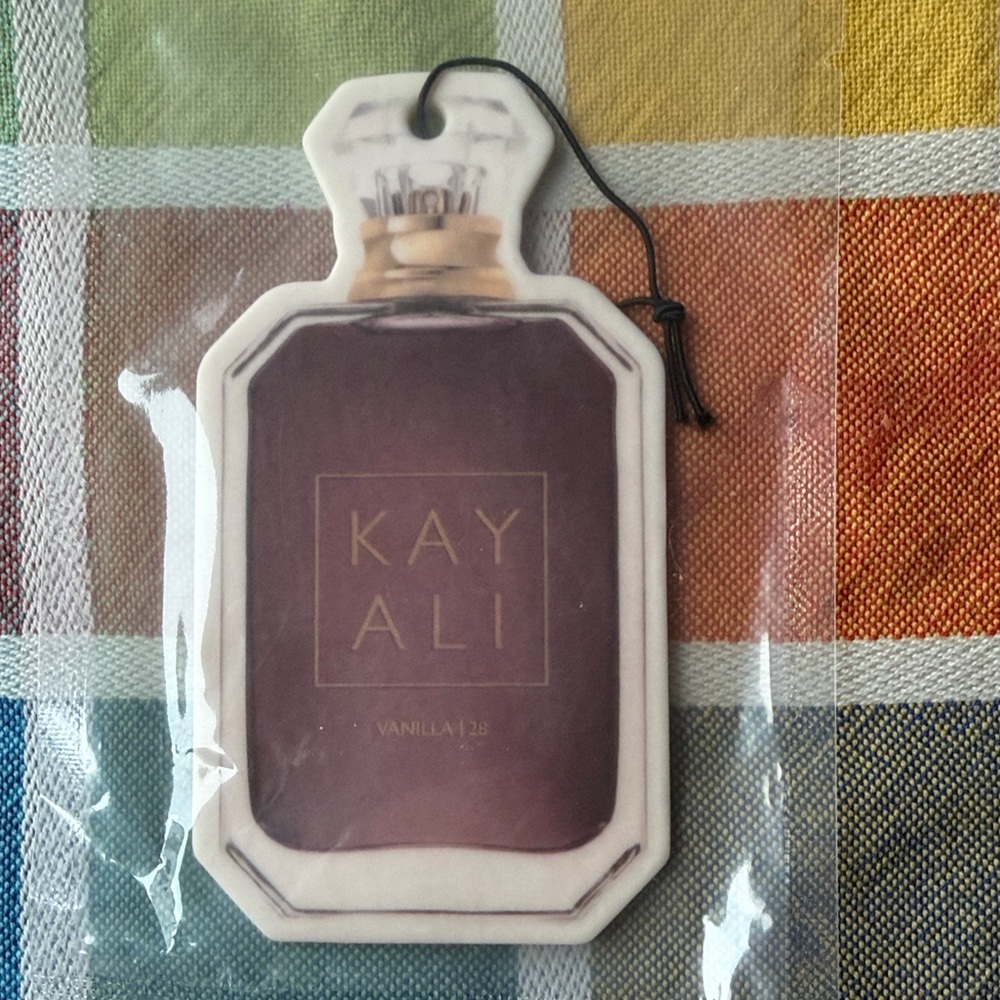 🌟 Kayali Vanilla 28 Air Freshener Car Freshener 🌟 - Picture 2 of 4